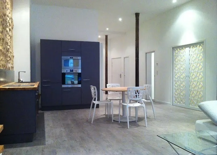 Ausone Beautiful Loft In Historical Center + Terrace And Parking Διαμέρισμα *