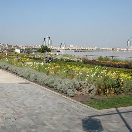 Ausone Beautiful Loft In Historical Center + Terrace And Parking * Bordéus